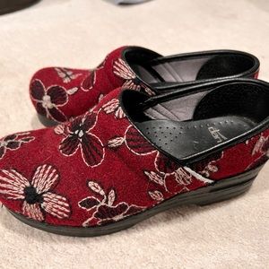 Dansko Floral Tapestry Clogs Size 36
